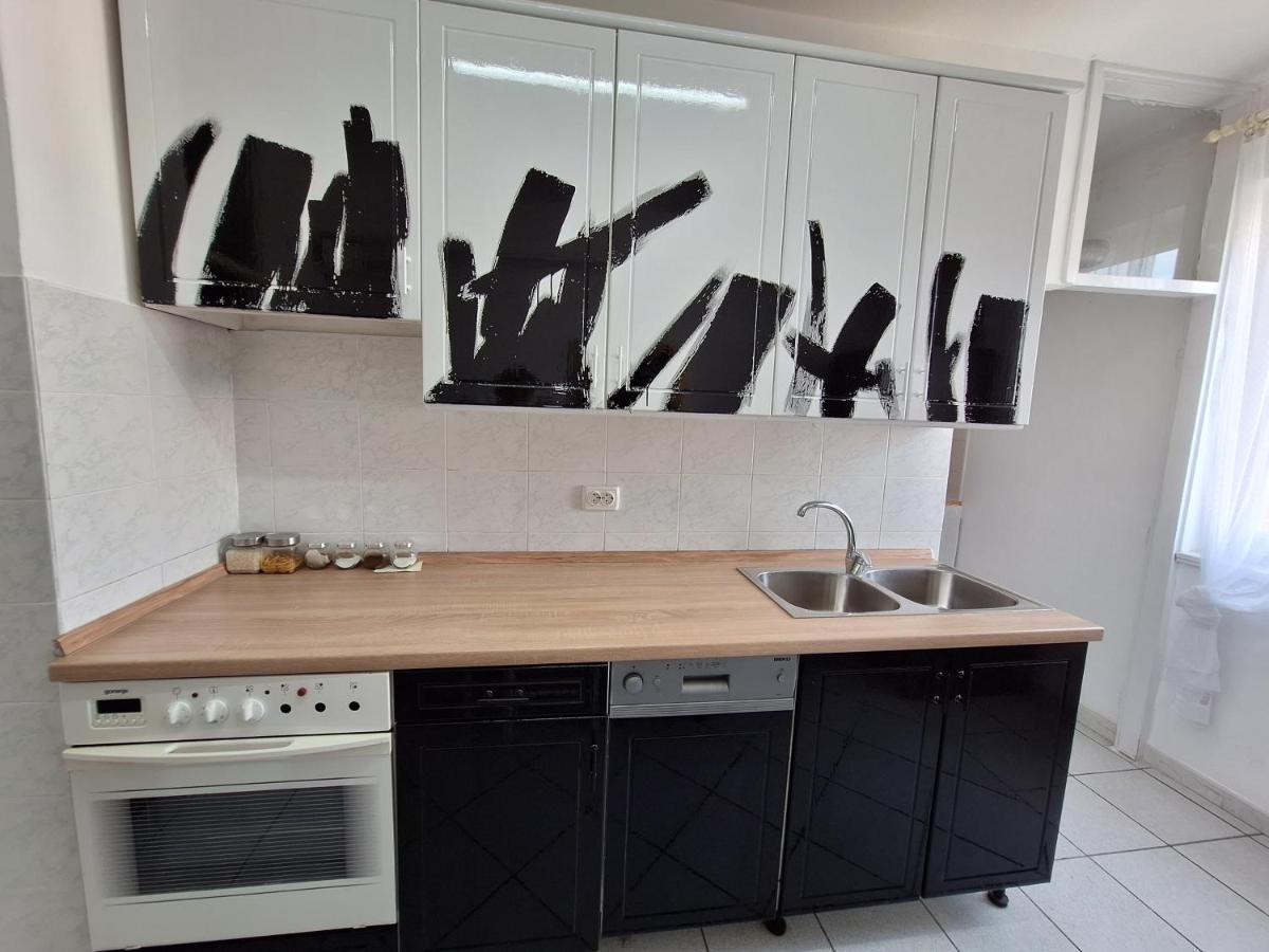 Two Bedroom Apartment Alma Zadar Buitenkant foto