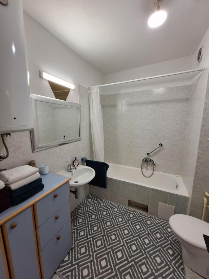 Two Bedroom Apartment Alma Zadar Buitenkant foto